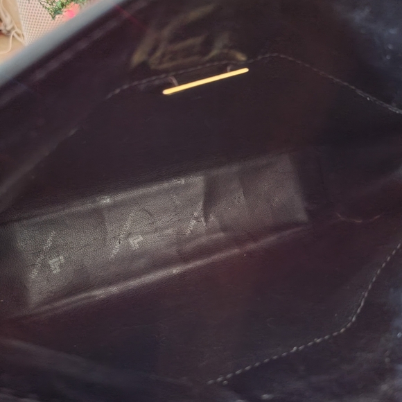 ❤️✨️Vintage Mario Valentino Clutch✨️❤️ - Picture 9 of 10